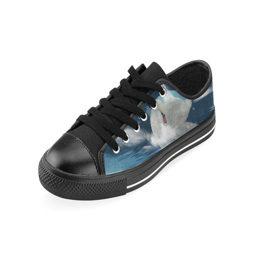 Beautiful swan with waterfalls Men's Classic Canvas Shoes (Model 018)