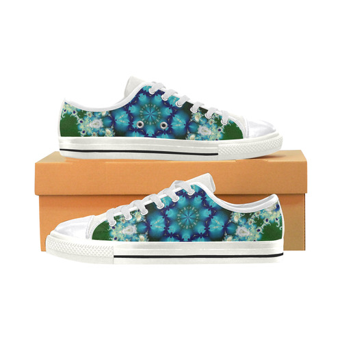 FRACTAL: Frost Covered Roses Canvas Women's Shoes/Large Size (Model 018)