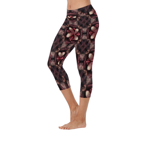 burgundy fractal tile capri Women's Low Rise Capri Leggings (Invisible Stitch) (Model L08)