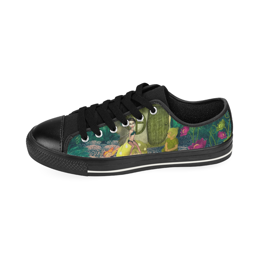Cute fairy in the fantasy world Men's Classic Canvas Shoes (Model 018)