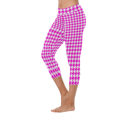 Friendly Houndstooth Pattern,pink by FeelGood Women's Low Rise Capri Leggings (Invisible Stitch) (Model L08)