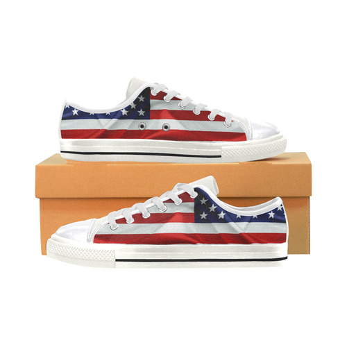 America Flag Banner Patriot Stars Stripes Freedom Women's Classic Canvas Shoes (Model 018)
