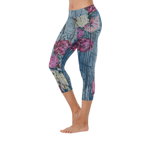 Shabby chic with painted peonies Women's Low Rise Capri Leggings (Invisible Stitch) (Model L08)