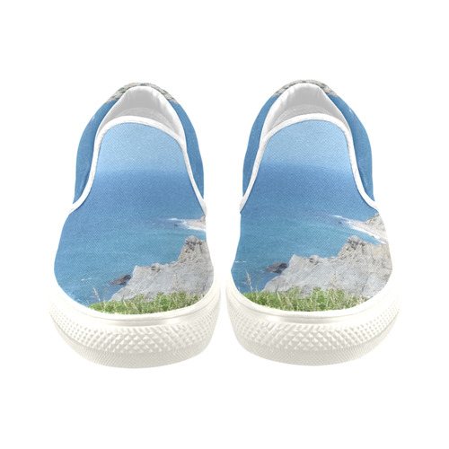 Block Island Bluffs - Block Island, Rhode Island Women's Unusual Slip-on Canvas Shoes (Model 019)