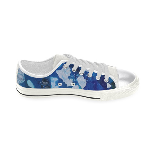 Orca Whale Marvels at the Melting Ice, Environment Canvas Women's Shoes/Large Size (Model 018)